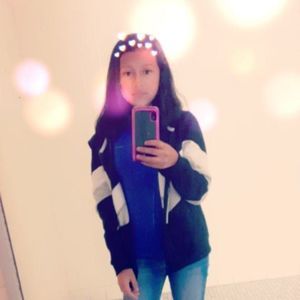 Meet your Posher, Catrachita